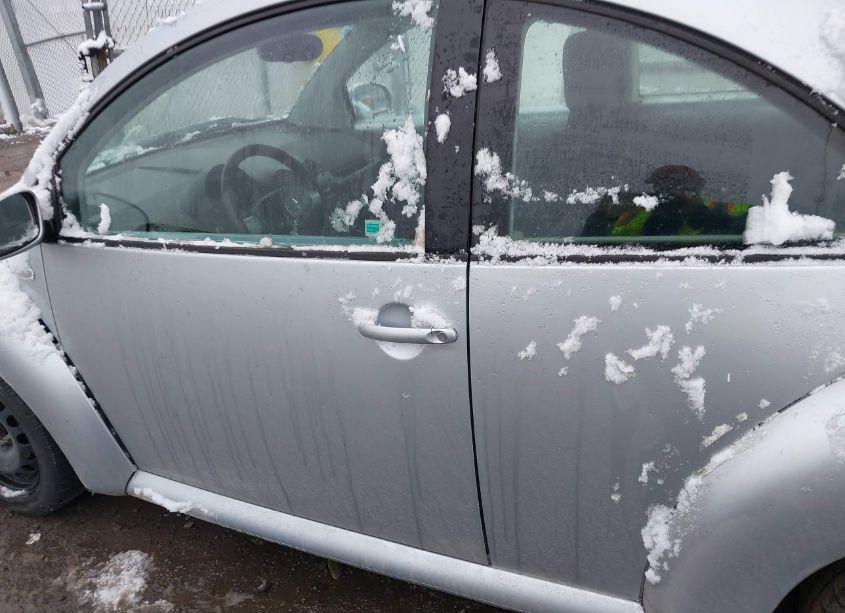 Photo 14 of 2002 Volkswagen New BEETLE GLS (VIN 3VWCB21C82M443988)