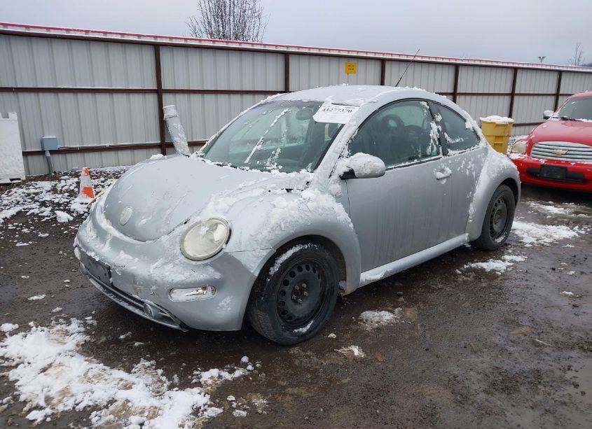 Photo 2 of 2002 Volkswagen New BEETLE GLS (VIN 3VWCB21C82M443988)
