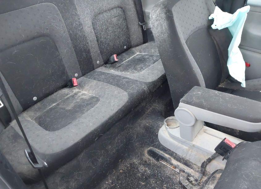 Photo 8 of 2002 Volkswagen New BEETLE GLS (VIN 3VWCB21C82M443988)