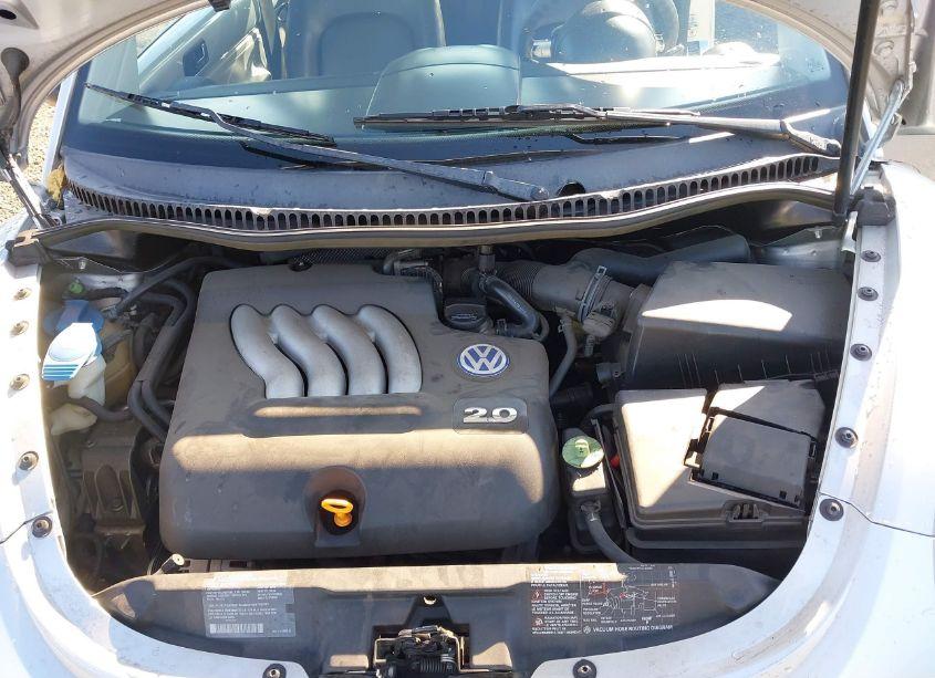 Photo 10 of 2001 Volkswagen New BEETLE GLS (VIN 3VWCB21CX1M438371)