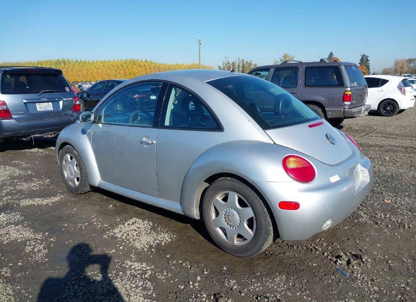 Photo 3 of 2001 Volkswagen New BEETLE GLS (VIN 3VWCB21CX1M438371)