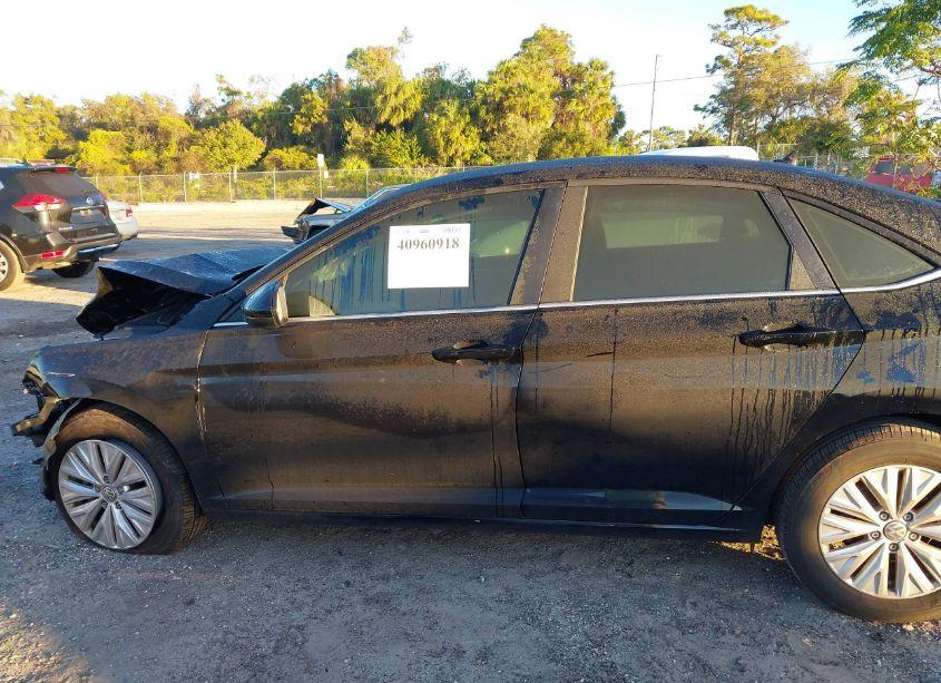 Photo 15 of 2019 Volkswagen Jetta 1.4T R-LINE/1.4T S/1.4T SE (VIN 3VWCB7BU0KM213267)