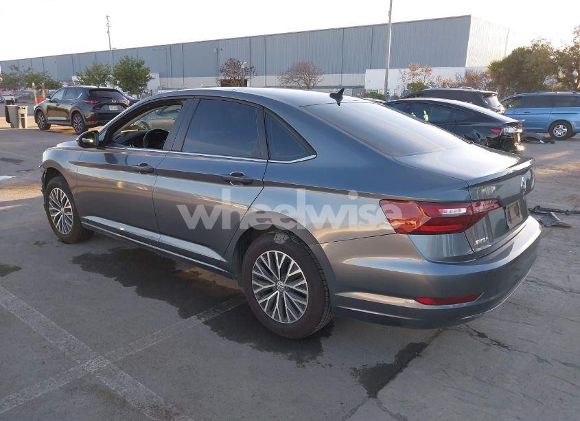 Photo 3 of 2020 Volkswagen Jetta 1.4T R-LINE/1.4T S/1.4T SE (VIN 3VWCB7BU0LM011031)