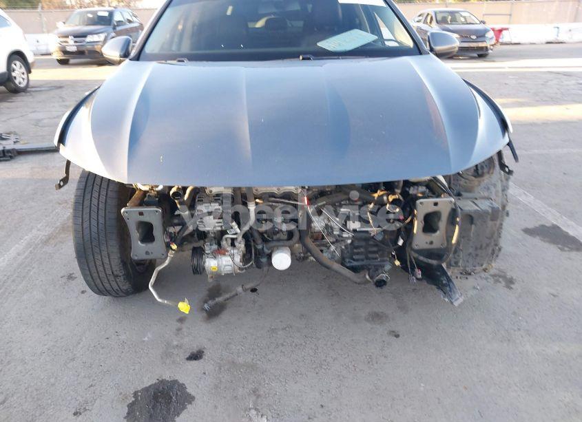 Photo 6 of 2020 Volkswagen Jetta 1.4T R-LINE/1.4T S/1.4T SE (VIN 3VWCB7BU0LM011031)