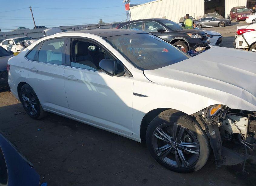 Photo 13 of 2020 Volkswagen Jetta 1.4T R-LINE/1.4T S/1.4T SE (VIN 3VWCB7BU0LM060679)