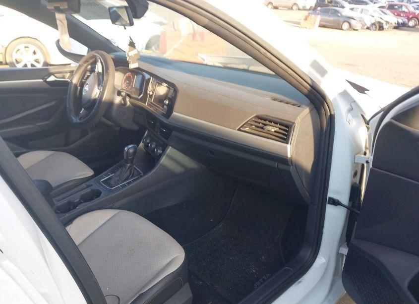 Photo 5 of 2020 Volkswagen Jetta 1.4T R-LINE/1.4T S/1.4T SE (VIN 3VWCB7BU0LM060679)