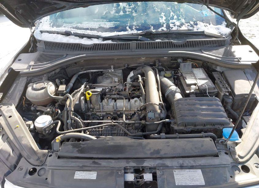 Photo 10 of 2019 Volkswagen Jetta 1.4T R-LINE/1.4T S/1.4T SE (VIN 3VWCB7BU1KM155833)