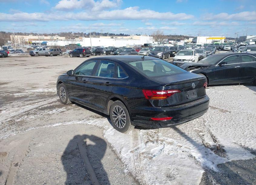 Photo 3 of 2019 Volkswagen Jetta 1.4T R-LINE/1.4T S/1.4T SE (VIN 3VWCB7BU1KM155833)