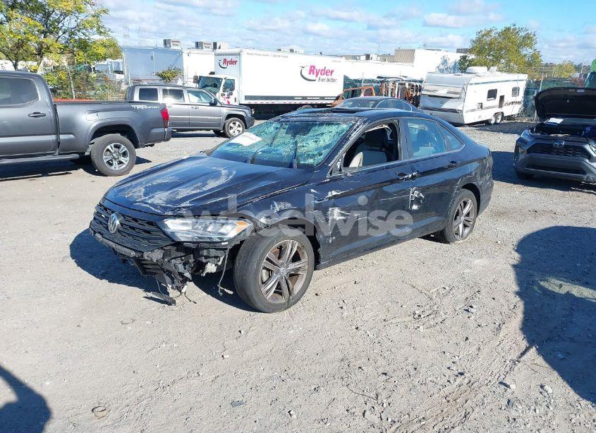 Photo 2 of 2019 Volkswagen Jetta 1.4T R-LINE/1.4T S/1.4T SE (VIN 3VWCB7BU1KM212046)