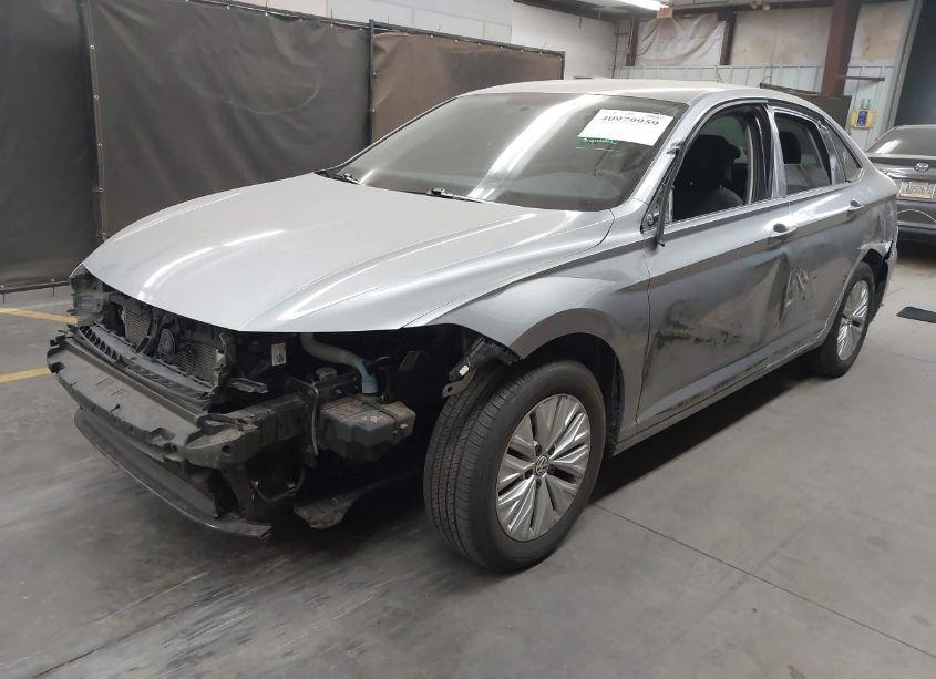 Photo 2 of 2020 Volkswagen Jetta 1.4T R-LINE/1.4T S/1.4T SE (VIN 3VWCB7BU1LM050002)