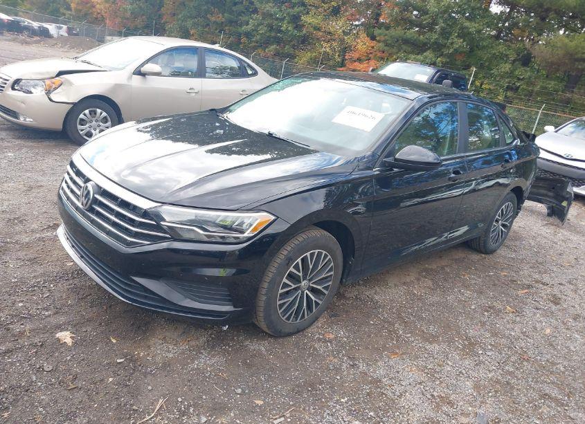 Photo 2 of 2020 Volkswagen Jetta 1.4T R-LINE/1.4T S/1.4T SE (VIN 3VWCB7BU1LM065521)