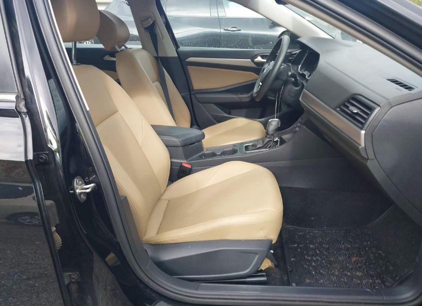 Photo 5 of 2020 Volkswagen Jetta 1.4T R-LINE/1.4T S/1.4T SE (VIN 3VWCB7BU1LM065521)