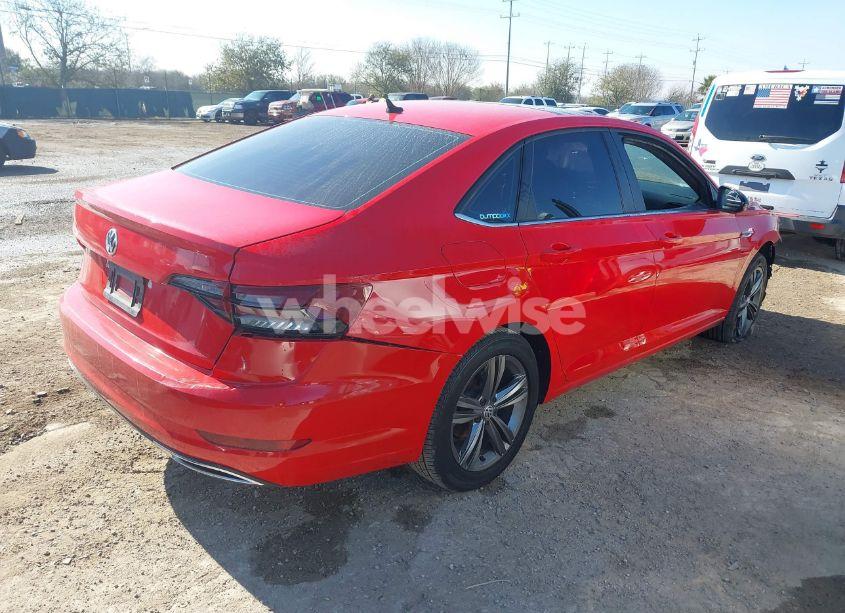 Photo 4 of 2019 Volkswagen Jetta 1.4T R-LINE/1.4T S/1.4T SE (VIN 3VWCB7BU2KM215974)