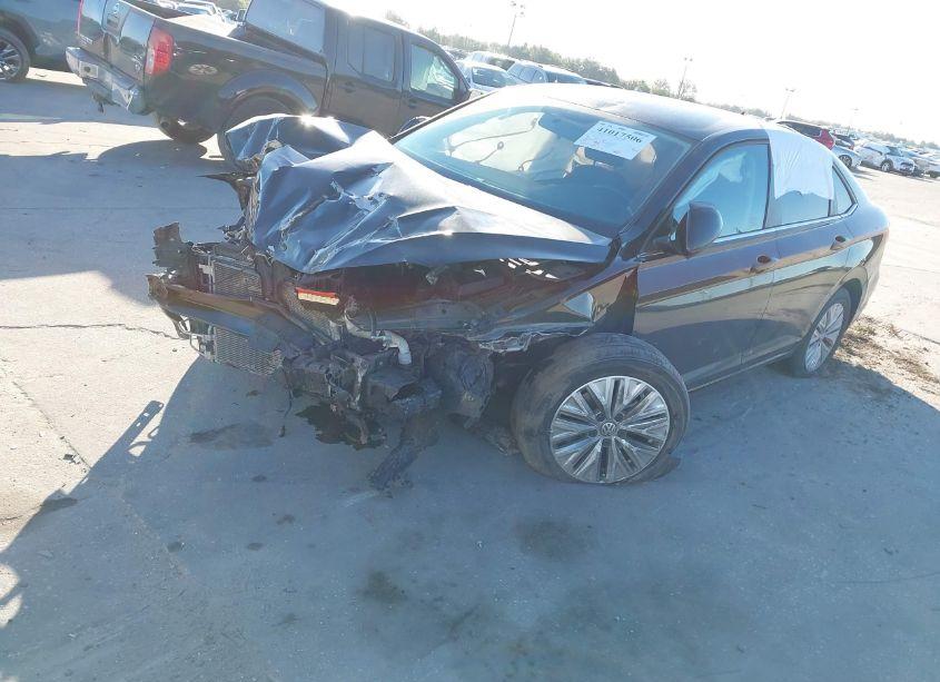 Photo 2 of 2020 Volkswagen Jetta 1.4T R-LINE/1.4T S/1.4T SE (VIN 3VWCB7BU2LM040143)