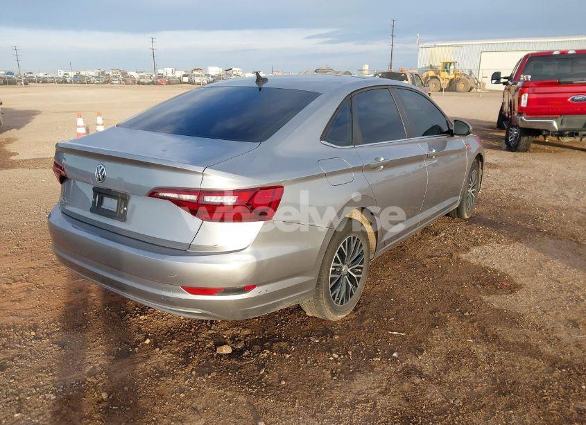 Photo 4 of 2020 Volkswagen Jetta 1.4T R-LINE/1.4T S/1.4T SE (VIN 3VWCB7BU2LM052969)