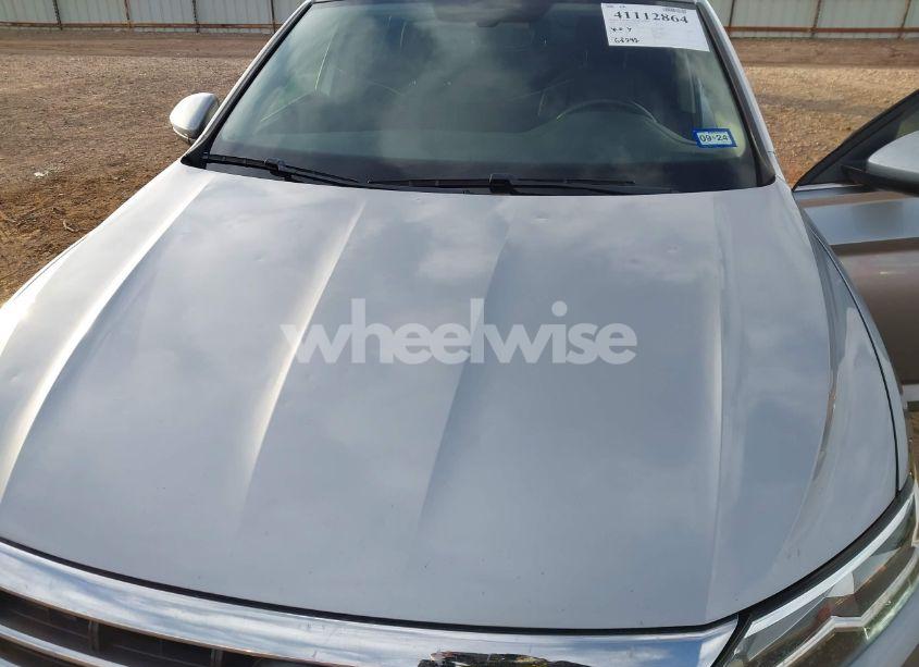 Photo 6 of 2020 Volkswagen Jetta 1.4T R-LINE/1.4T S/1.4T SE (VIN 3VWCB7BU2LM052969)