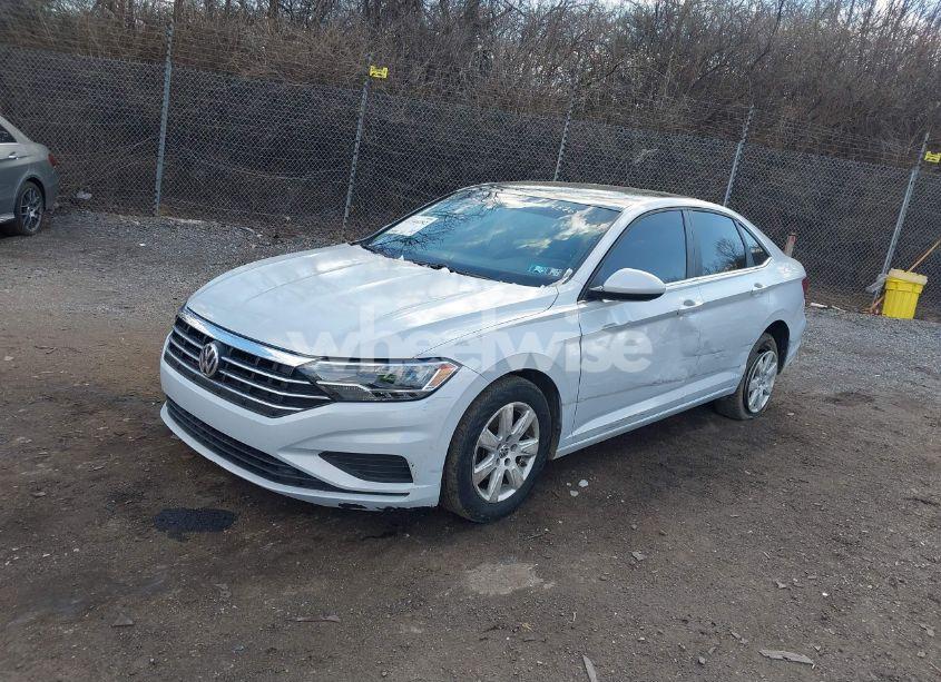 Photo 2 of 2019 Volkswagen Jetta 1.4T R-LINE/1.4T S/1.4T SE (VIN 3VWCB7BU3KM143764)