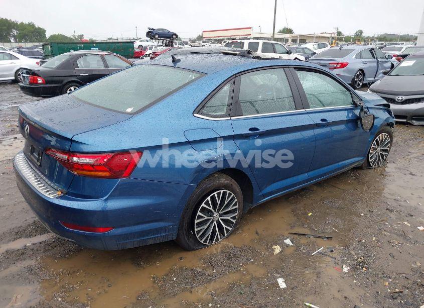 Photo 4 of 2019 Volkswagen Jetta 1.4T R-LINE/1.4T S/1.4T SE (VIN 3VWCB7BU3KM157387)