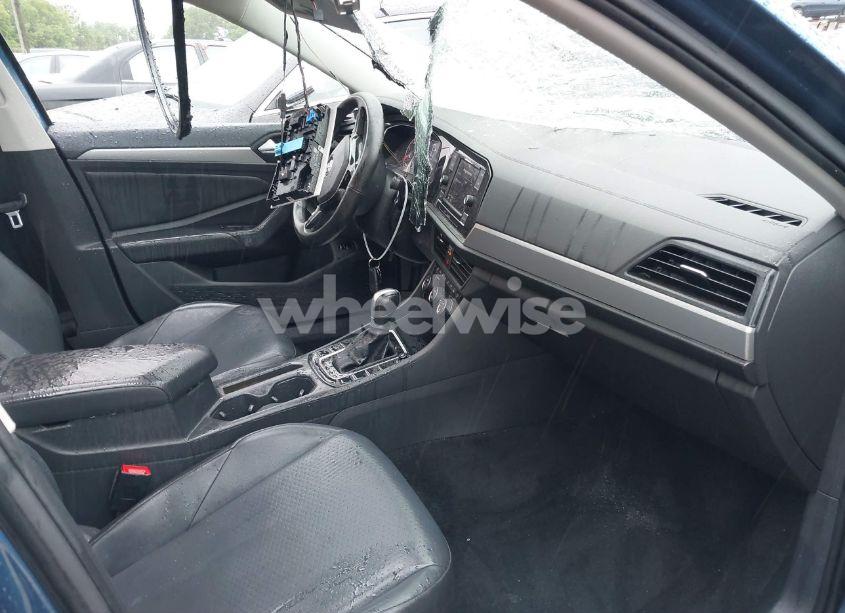 Photo 5 of 2019 Volkswagen Jetta 1.4T R-LINE/1.4T S/1.4T SE (VIN 3VWCB7BU3KM157387)