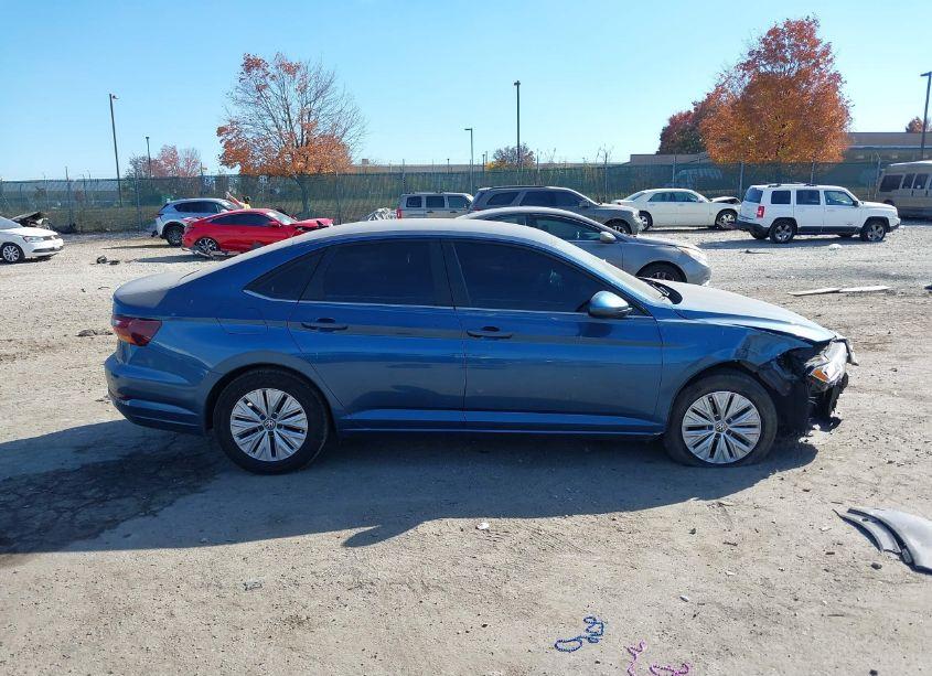 Photo 12 of 2019 Volkswagen Jetta (VIN 3VWCB7BU3KM167854)