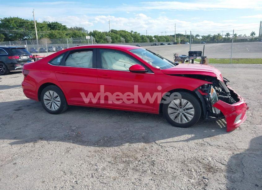 2019 Volkswagen Jetta 1.4T R-LINE/1.4T S/1.4T SE (VIN 3VWCB7BU3KM183620) main photo