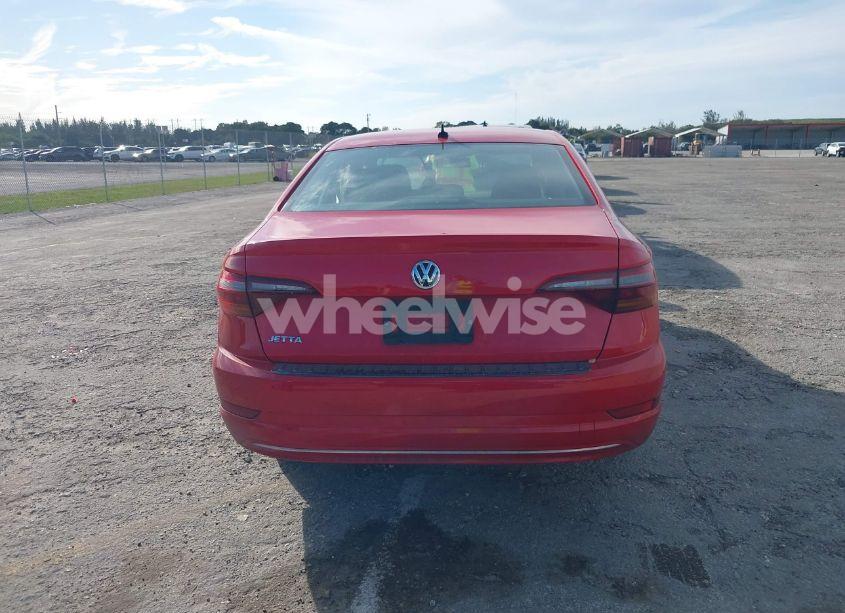 Photo 16 of 2019 Volkswagen Jetta 1.4T R-LINE/1.4T S/1.4T SE (VIN 3VWCB7BU3KM183620)