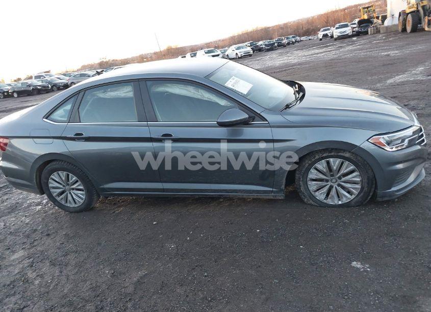 Photo 13 of 2019 Volkswagen Jetta 1.4T R-LINE/1.4T S/1.4T SE (VIN 3VWCB7BU3KM234730)