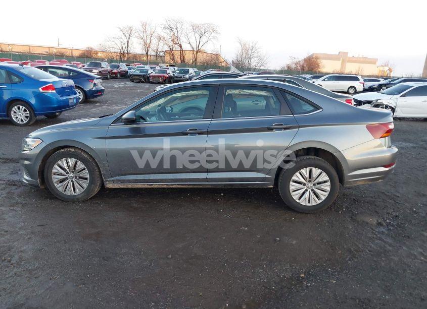 Photo 14 of 2019 Volkswagen Jetta 1.4T R-LINE/1.4T S/1.4T SE (VIN 3VWCB7BU3KM234730)