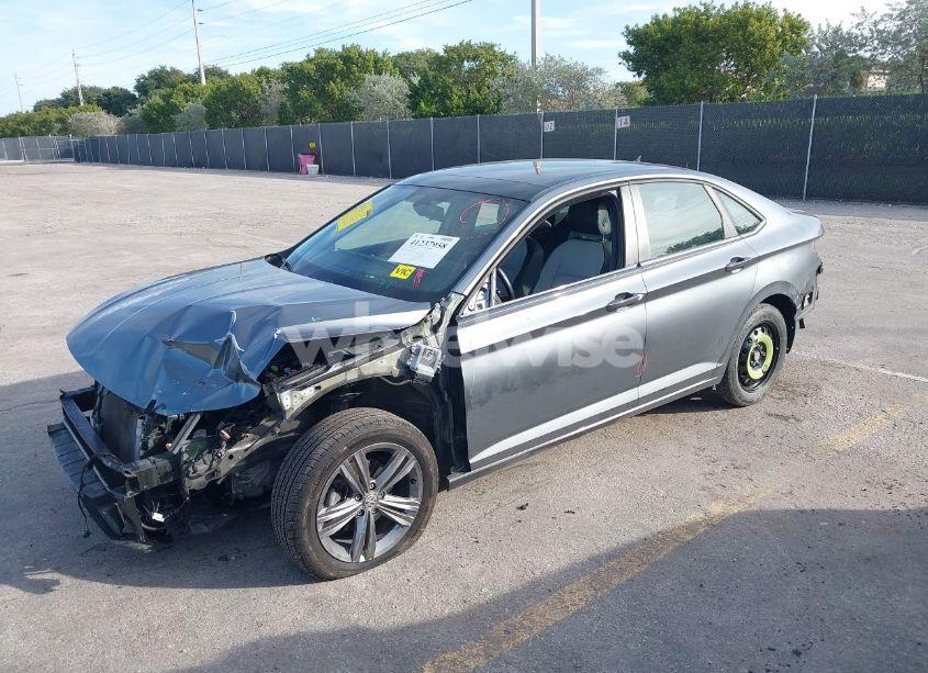 Photo 2 of 2019 Volkswagen Jetta 1.4T R-LINE/1.4T S/1.4T SE (VIN 3VWCB7BU3KM245260)