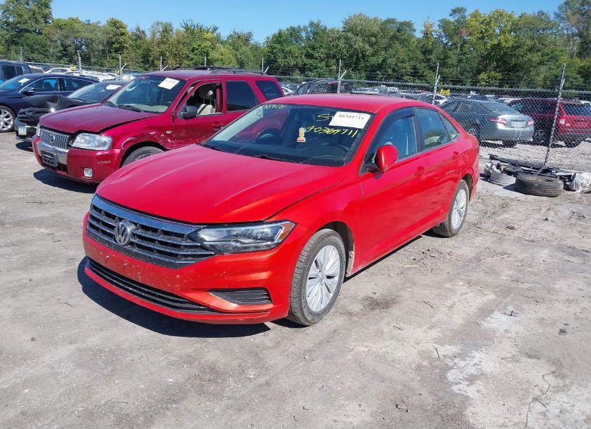 Photo 2 of 2019 Volkswagen Jetta 1.4T R-LINE/1.4T S/1.4T SE (VIN 3VWCB7BU4KM157351)