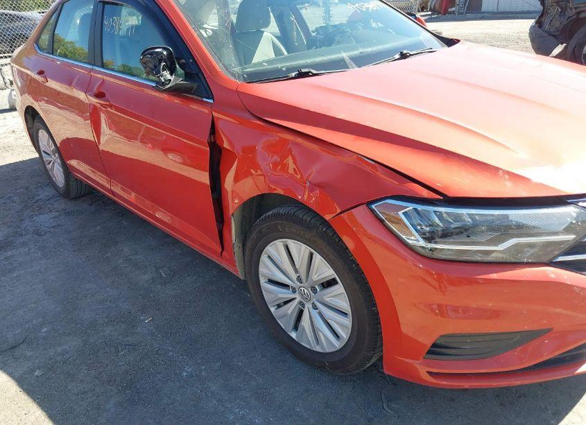 Photo 6 of 2019 Volkswagen Jetta 1.4T R-LINE/1.4T S/1.4T SE (VIN 3VWCB7BU4KM157351)