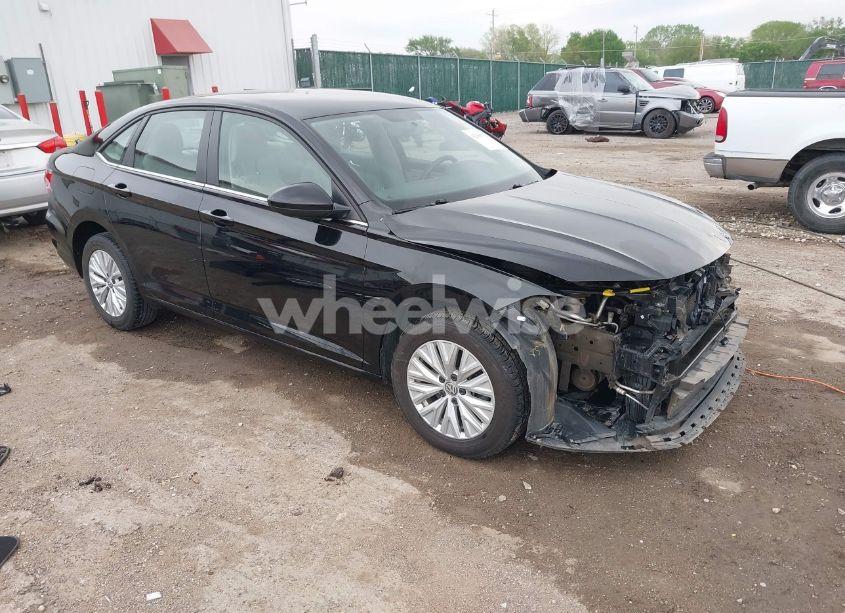 2019 Volkswagen Jetta 1.4T R-LINE/1.4T S/1.4T SE (VIN 3VWCB7BU4KM214776) main photo