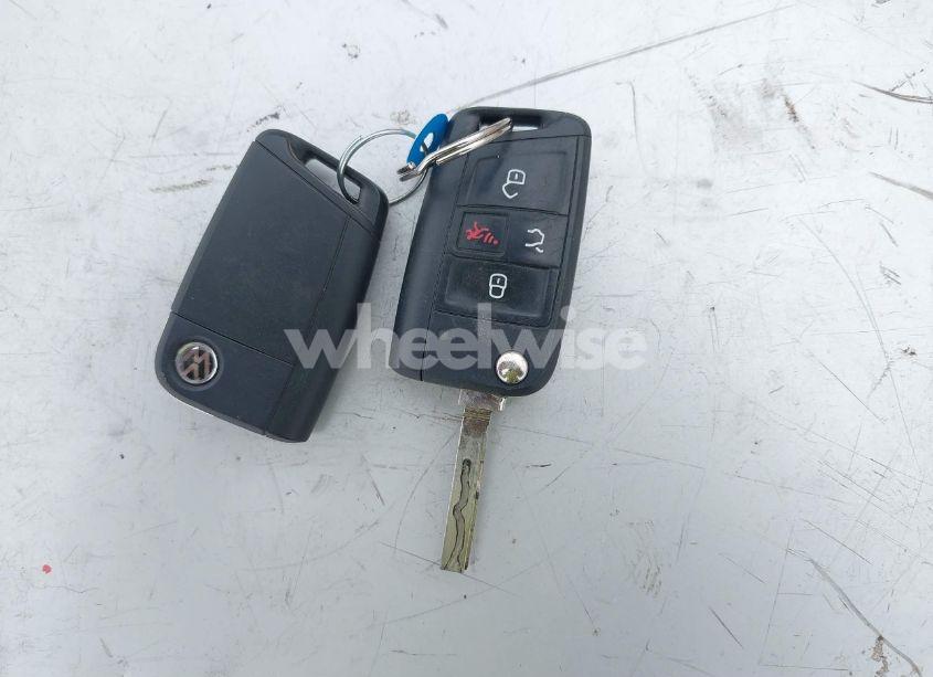 Photo 11 of 2019 Volkswagen Jetta 1.4T R-LINE/1.4T S/1.4T SE (VIN 3VWCB7BU4KM214776)