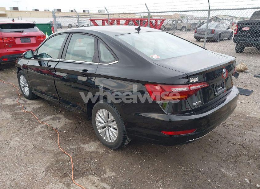 Photo 3 of 2019 Volkswagen Jetta 1.4T R-LINE/1.4T S/1.4T SE (VIN 3VWCB7BU4KM214776)