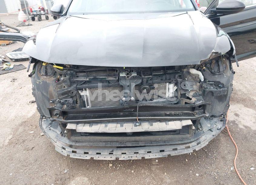 Photo 6 of 2019 Volkswagen Jetta 1.4T R-LINE/1.4T S/1.4T SE (VIN 3VWCB7BU4KM214776)