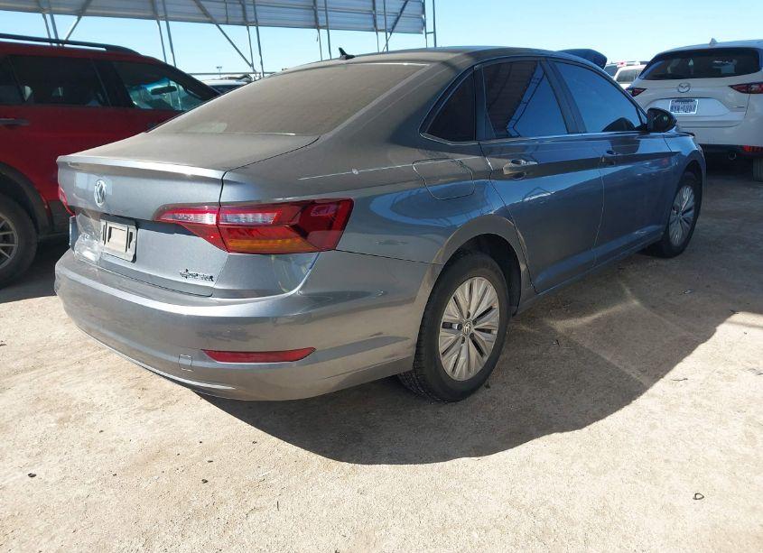 Photo 4 of 2019 Volkswagen Jetta 1.4T R-LINE/1.4T S/1.4T SE (VIN 3VWCB7BU4KM216348)