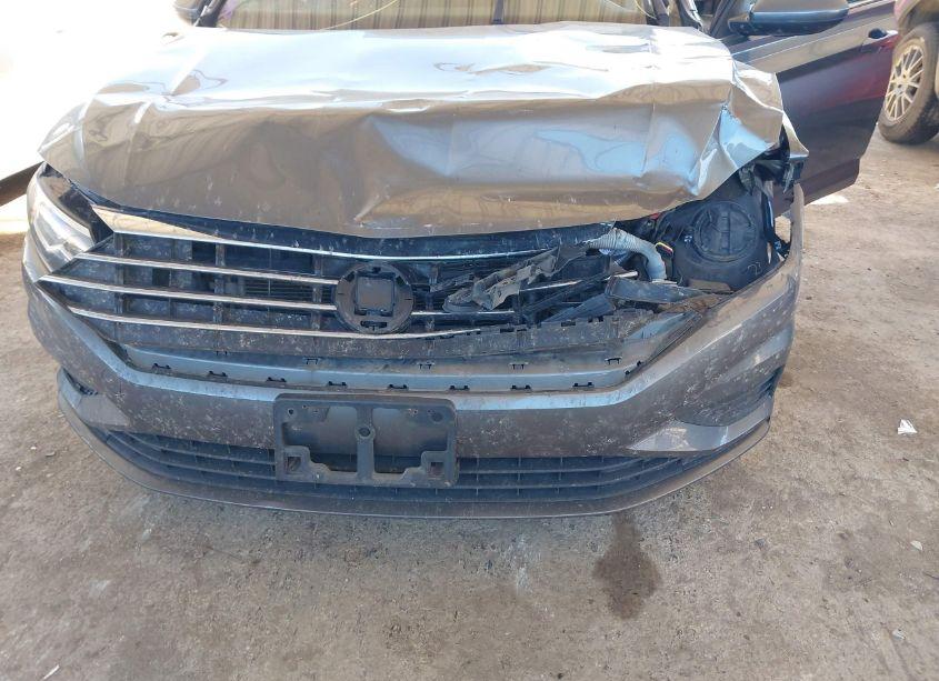 Photo 6 of 2019 Volkswagen Jetta 1.4T R-LINE/1.4T S/1.4T SE (VIN 3VWCB7BU4KM216348)