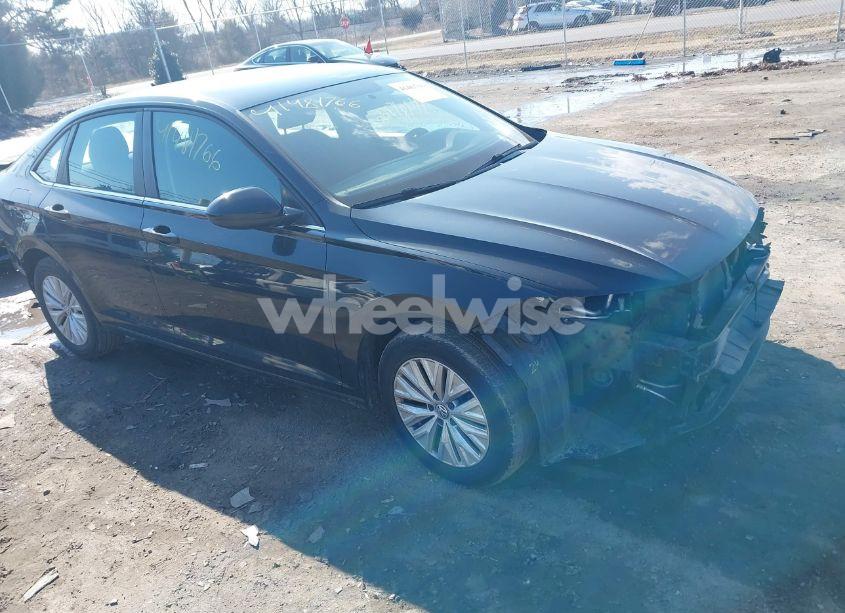 2019 Volkswagen Jetta 1.4T R-LINE/1.4T S/1.4T SE (VIN 3VWCB7BU4KM246885) main photo