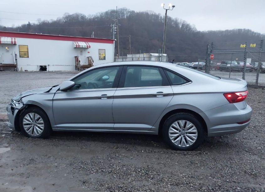 Photo 14 of 2020 Volkswagen Jetta 1.4T R-LINE/1.4T S/1.4T SE (VIN 3VWCB7BU4LM023358)