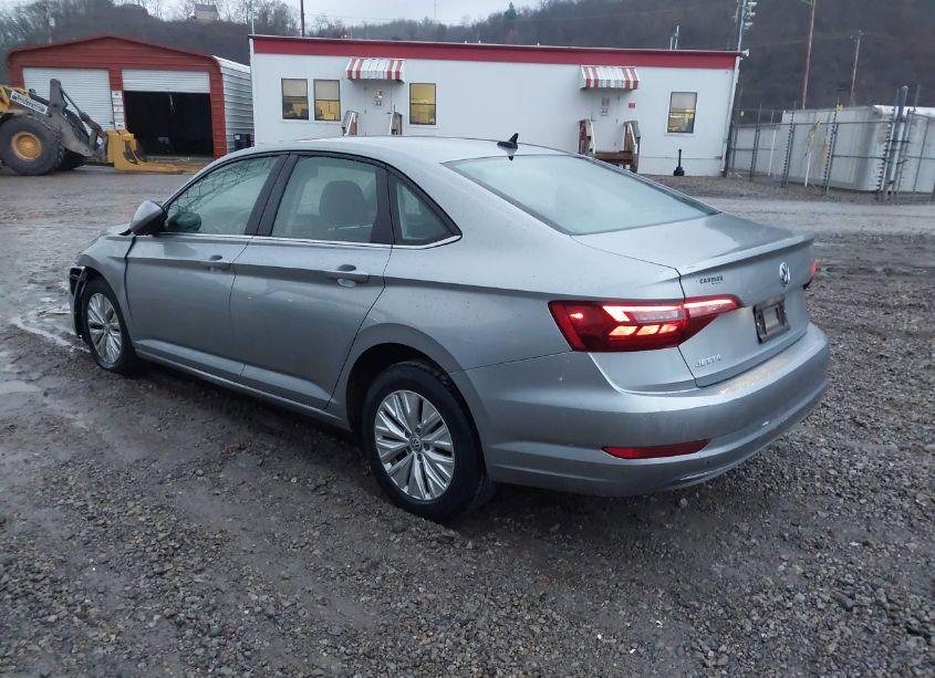 Photo 3 of 2020 Volkswagen Jetta 1.4T R-LINE/1.4T S/1.4T SE (VIN 3VWCB7BU4LM023358)