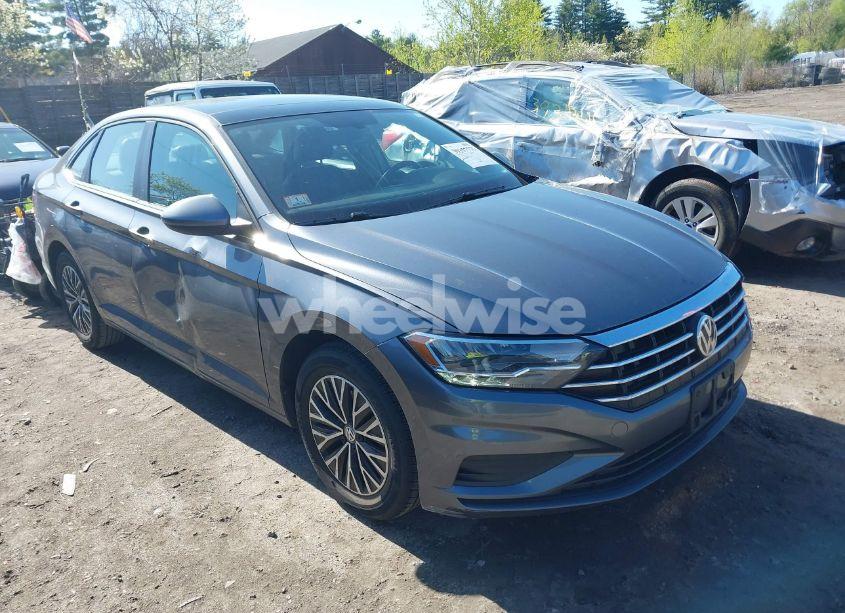 2019 Volkswagen Jetta 1.4T R-LINE/1.4T S/1.4T SE (VIN 3VWCB7BU5KM133947) main photo