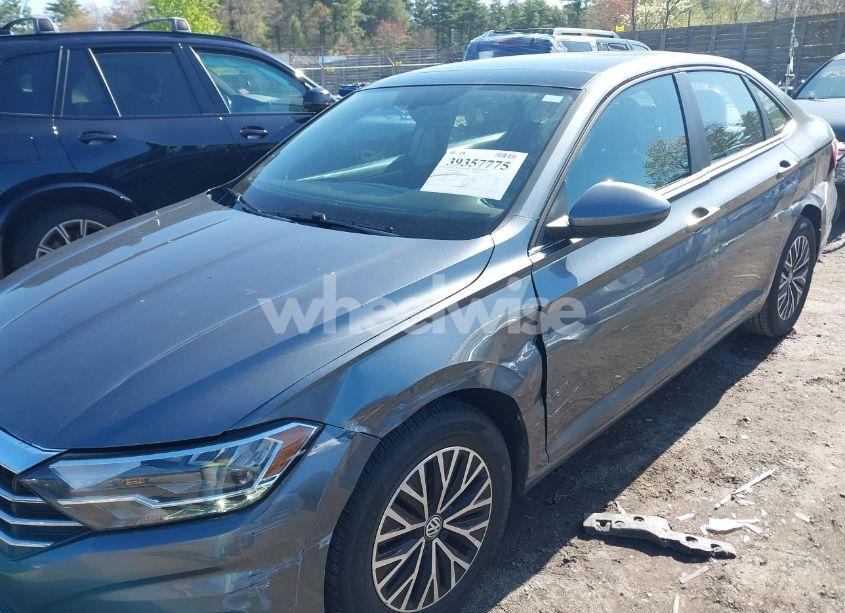 Photo 6 of 2019 Volkswagen Jetta 1.4T R-LINE/1.4T S/1.4T SE (VIN 3VWCB7BU5KM133947)