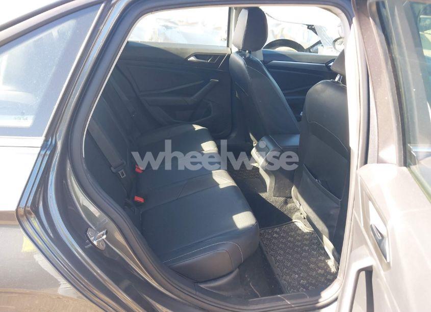 Photo 8 of 2019 Volkswagen Jetta 1.4T R-LINE/1.4T S/1.4T SE (VIN 3VWCB7BU5KM133947)