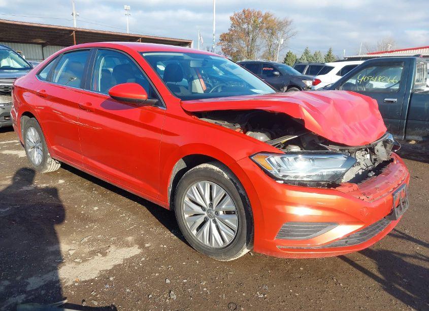 2019 Volkswagen Jetta 1.4T R-LINE/1.4T S/1.4T SE (VIN 3VWCB7BU5KM184185) main photo