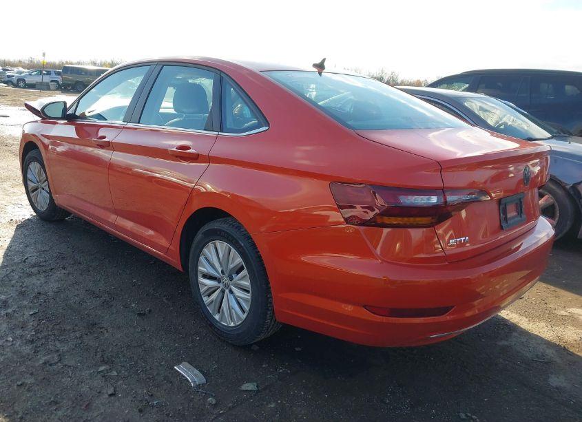 Photo 3 of 2019 Volkswagen Jetta 1.4T R-LINE/1.4T S/1.4T SE (VIN 3VWCB7BU5KM184185)