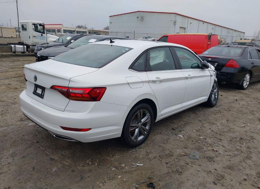 Photo 4 of 2019 Volkswagen Jetta 1.4T R-LINE/1.4T S/1.4T SE (VIN 3VWCB7BU5KM225186)