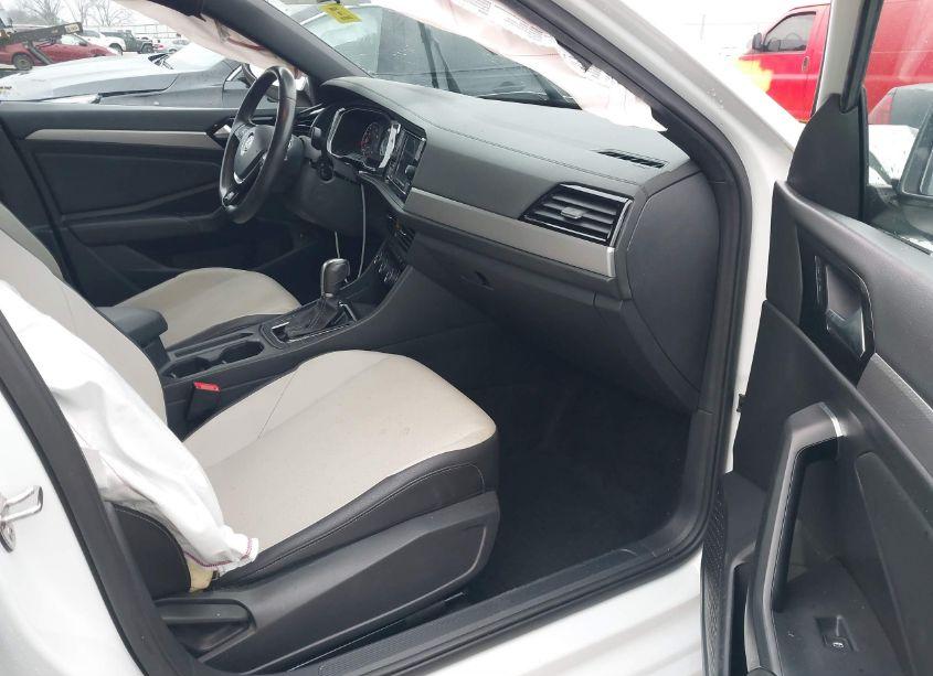 Photo 5 of 2019 Volkswagen Jetta 1.4T R-LINE/1.4T S/1.4T SE (VIN 3VWCB7BU5KM225186)