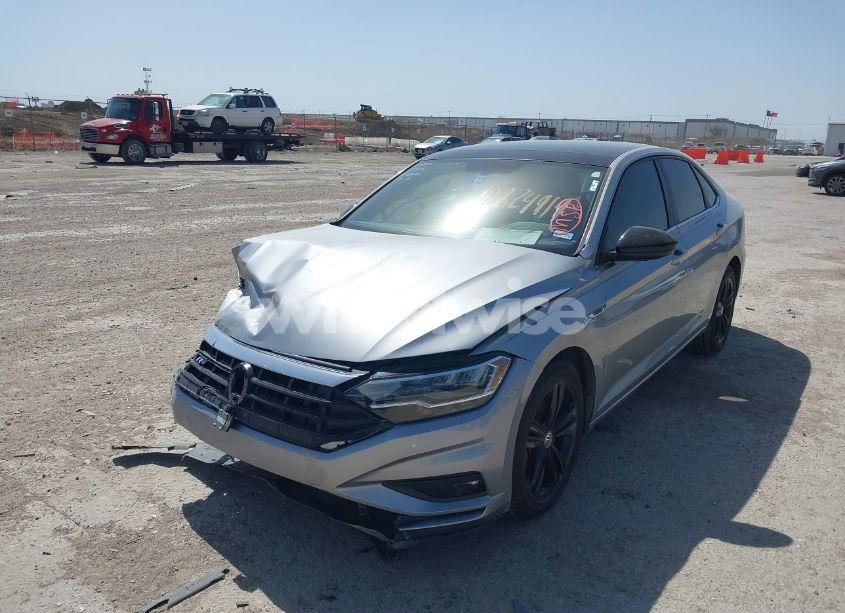 Photo 2 of 2020 Volkswagen Jetta 1.4T R-LINE/1.4T S/1.4T SE (VIN 3VWCB7BU5LM014734)