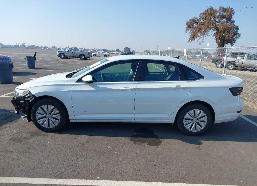 Photo 15 of 2020 Volkswagen Jetta 1.4T R-LINE/1.4T S/1.4T SE (VIN 3VWCB7BU5LM061617)