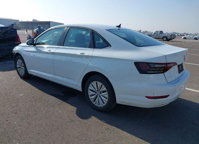 Photo 3 of 2020 Volkswagen Jetta 1.4T R-LINE/1.4T S/1.4T SE (VIN 3VWCB7BU5LM061617)